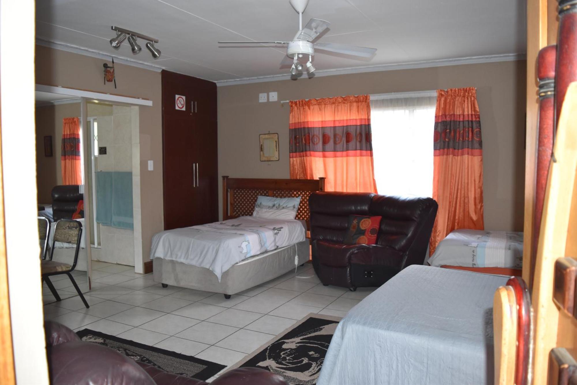 African Elephant Guesthouse Джермістон Екстер'єр фото